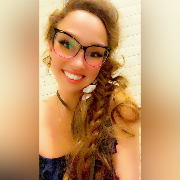 Exotic green bold royal earring - Picture 6 of 6